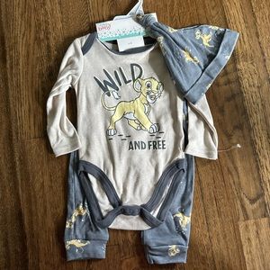 COPY - NWT Disney Simba Set (6-9mo)